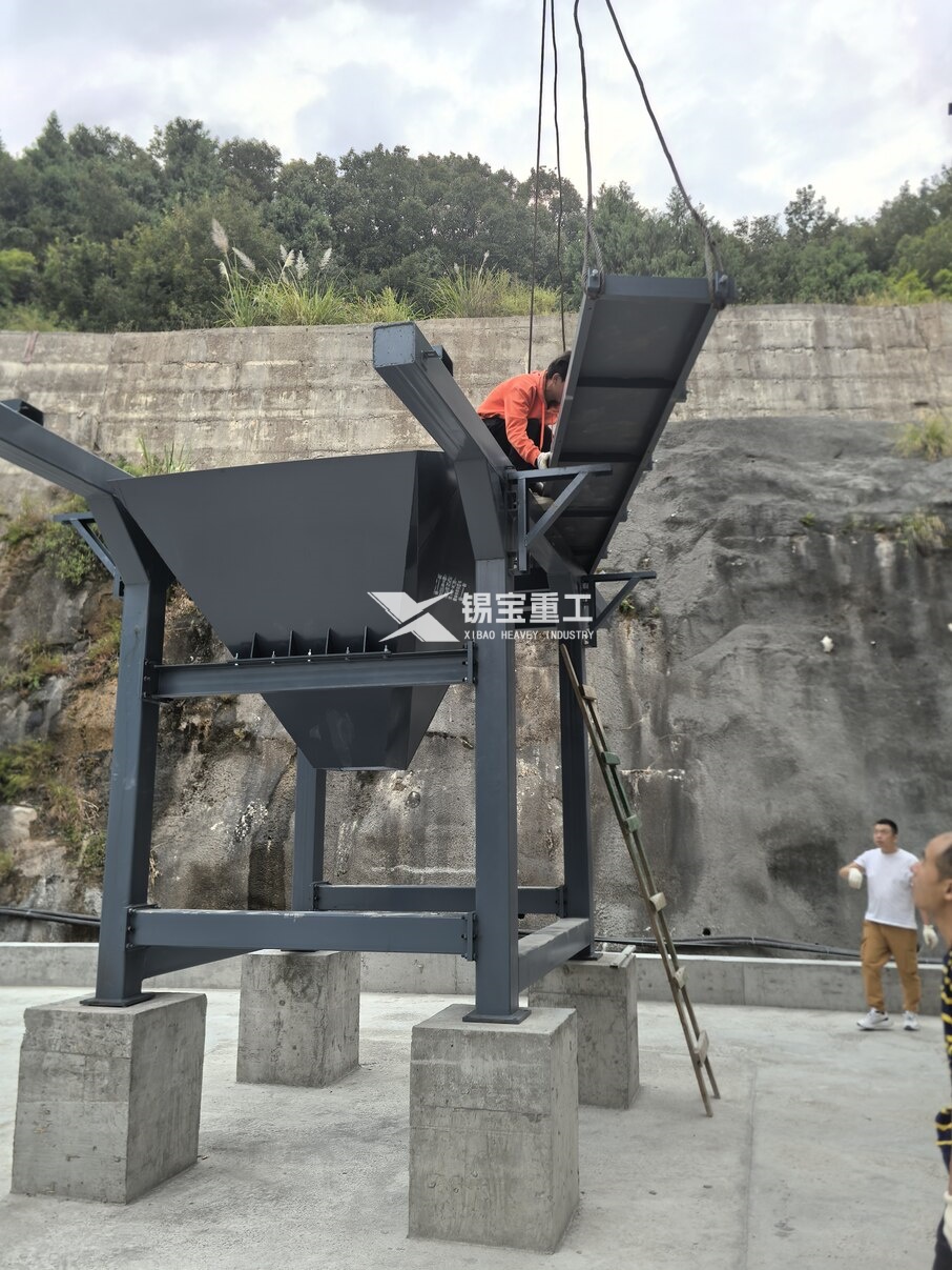 瀝青料破碎篩分機(jī) 瀝青料破碎篩分機(jī)