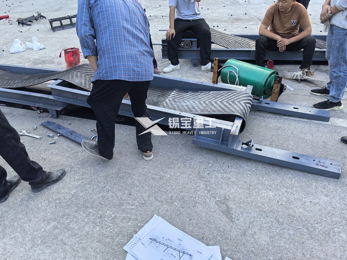 瀝青料破碎篩分機(jī) 瀝青料破碎篩分機(jī)